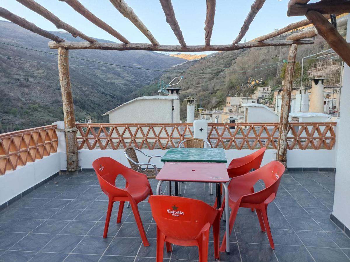 Casa Los Trillizos Pampaneira Exteriér fotografie